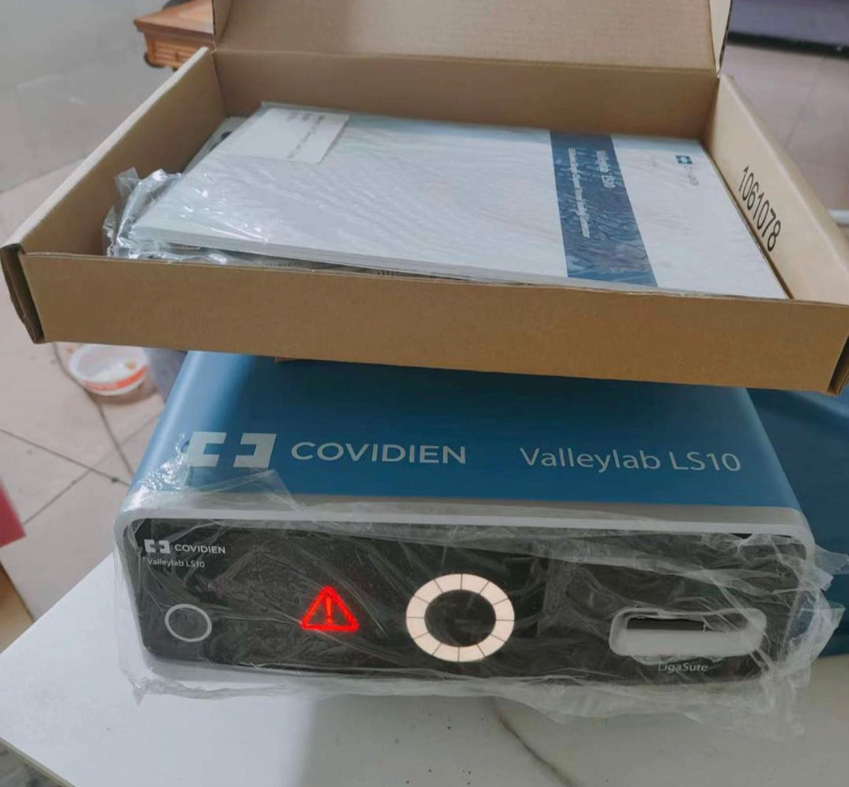 مولّد إغلاق الأوعية أحادي القناة Covidien Valleylab™ LS10 LigaSure™ (VLLS10GEN)
